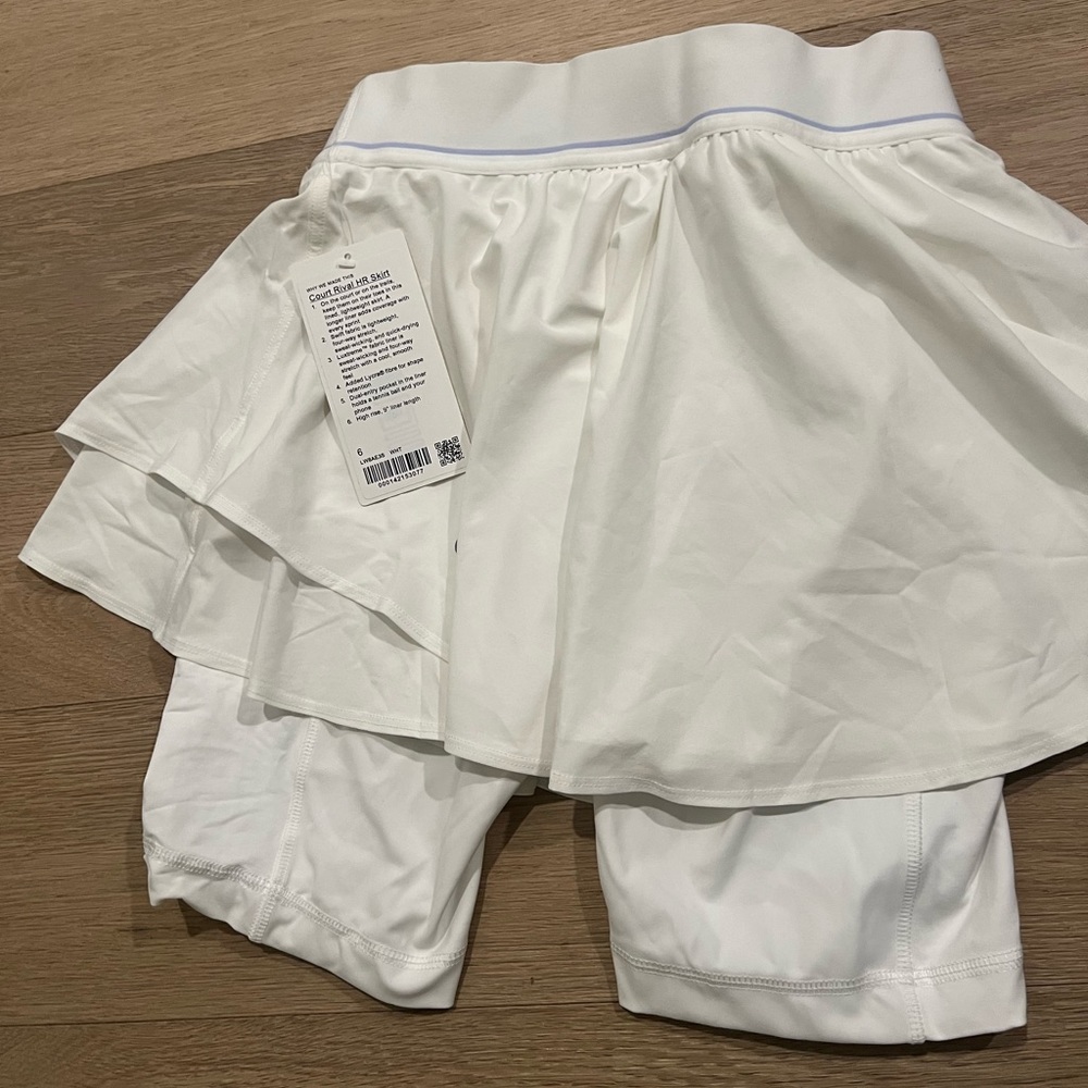 NWT Lululemon Court Rival Skirt with extra long shorts size 6 LONG length